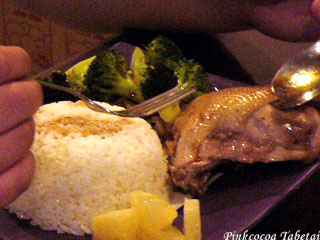 Giff's Hainaese Chicken Rice with pineapple and broccoli